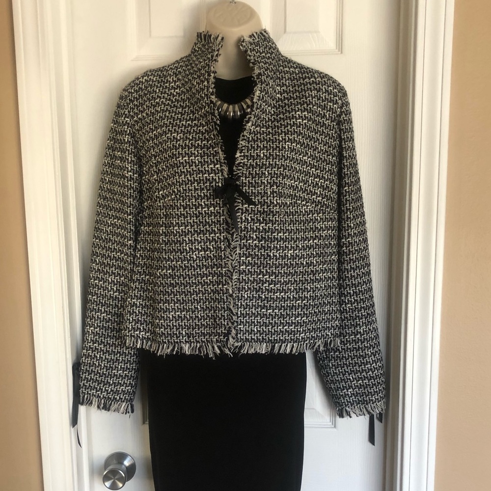 Katherine Kelly Tweed boxy blazer  Size 6